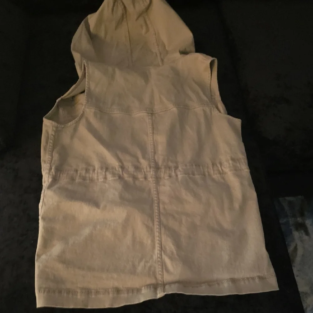 Matty M Beige Hooded Vest - Picture 11 of 11